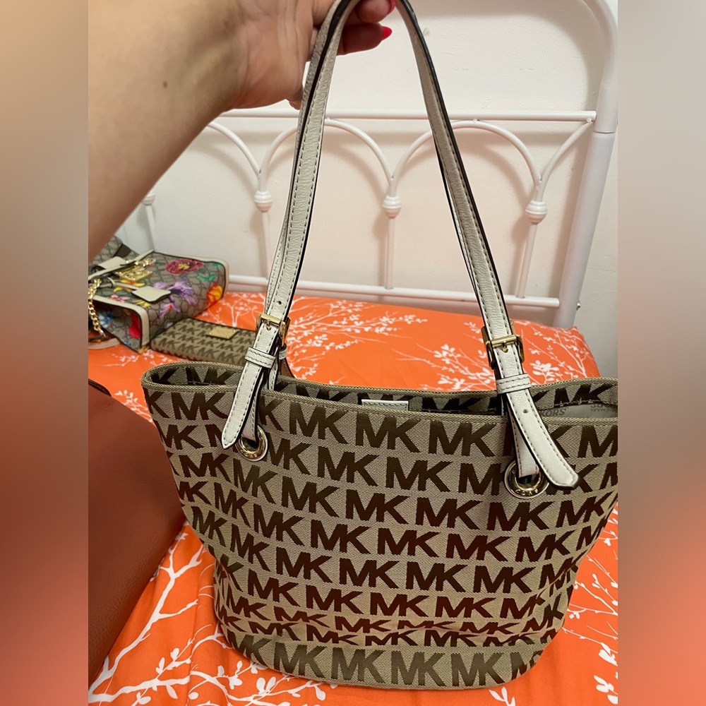 Michael Kors Monogram tote